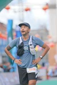 BIB: 5038
                            <button type="button" onclick="openModal(21762940)" class="btn btn-primary btn-sm float-right btn-popup" data-toggle="modal" data-target=".modal-high-quality">
                        <i class="fas fa-shopping-cart"></i> Add to Cart
                    </button>
                                            <button type="button" onclick="isThisMe(21762940, true)" class="btn btn-success btn-sm float-right btn-popup btn-isme hidden" data-toggle="tooltip" data-placement="bottom" title="นี่คือรูปของคุณใช่ไหม คลิกที่นี่เพื่อเอาเข้าอัลบั้ม">
                        <i class="fas fa-plus"></i> Add to album
                    </button>
                    <button type="button" onclick="isThisMe(21762940, false)" class="btn btn-warning btn-sm float-right btn-popup btn-isnotme hidden">
                        <i class="fas fa-ban"></i> Remove from album
                    </button>